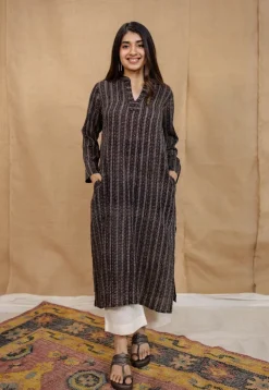 Aamani Black Ajrakh Crush Cotton Straight Kurta