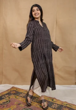 Aamani Black Ajrakh Crush Cotton Straight Kurta