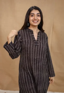 Aamani Black Ajrakh Crush Cotton Straight Kurta