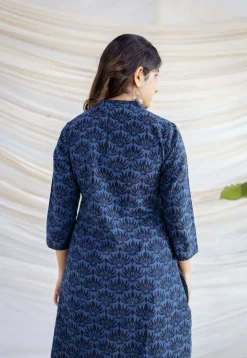 Aamiya Indigo Ajrakh Cotton Straight Kurta