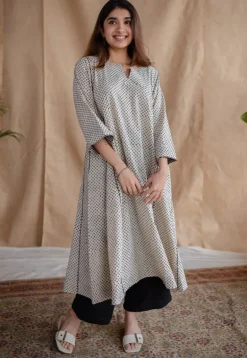 Aashi Fakira Mul Jhabba Kali Kurta
