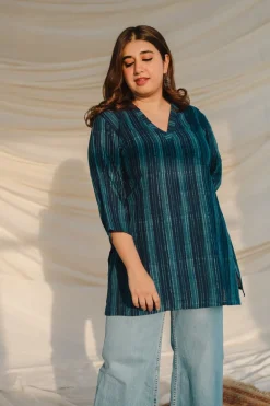 Alisha Indigo Dabu Straight Short top