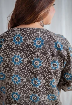 Asiya Ajrakh Jhabba Kali Cotton Kurta