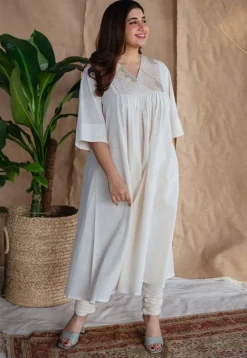 Ayira Slub Cotton Hand Embroidered Kurta