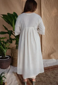 Ayira Slub Cotton Hand Embroidered Kurta