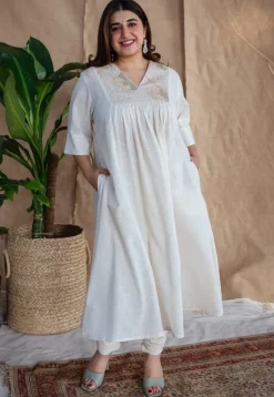 Ayira Slub Cotton Hand Embroidered Kurta