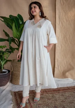 Ayira Slub Cotton Hand Embroidered Kurta