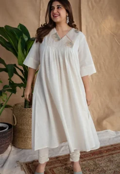 Ayira Slub Cotton Hand Embroidered Kurta