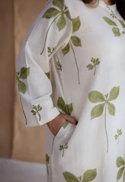 Azha Off White Dabu Slub Cotton Straight Kurta
