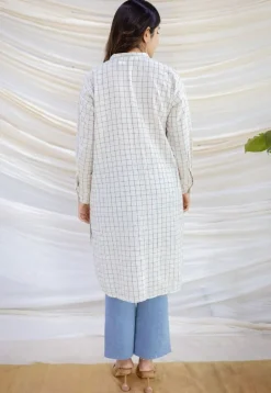 Baani Off White Loose Handwoven Kala Cotton Kurta