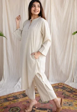 Bombay Off White Ajrakh Cotton Loose Kurta with Hand Embroidery
