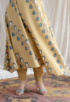 Boond Ajrakh Dotted Cotton Churidar