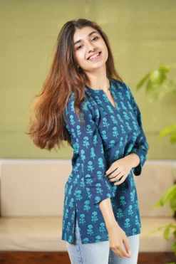 Cera Dabu Floral Cotton Short Top