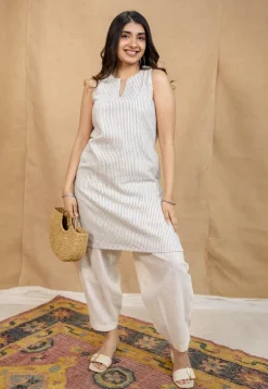 Divija Off-White Handwoven Kala Cotton Straight Kurta