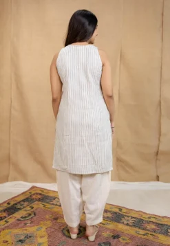 Divija Off-White Handwoven Kala Cotton Straight Kurta