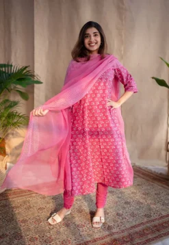 Eaira Dabu Slub Cotton Hand Embroidered Kali Kurta