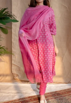 Eaira Dabu Slub Cotton Hand Embroidered Kali Kurta