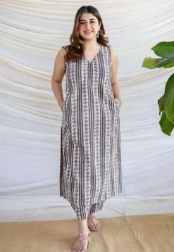 Hanifa Grey Batik Cotton Straight Kurta