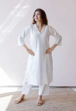 Hemali White Solid Handloom Cotton Straight Kurta