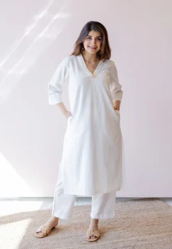 Hemali White Solid Handloom Cotton Straight Kurta