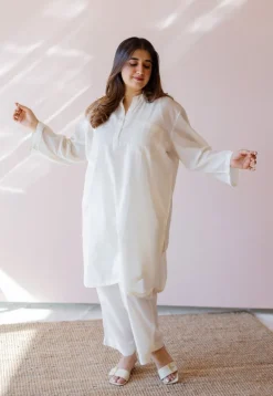 Hina Off White Solid Handloom Cotton Anti-Fit Kurta