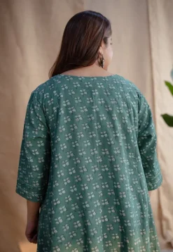 Iffah Dabu Slub Cotton Hand Embroidered Kali Kurta