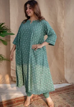 Iffah Dabu Slub Cotton Hand Embroidered Kali Kurta