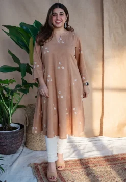 Iffath Dabu Slub Cotton Hand Embroidered Kali Kurta
