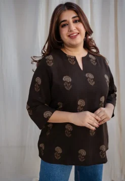 Izah Dabu Slub Cotton Top