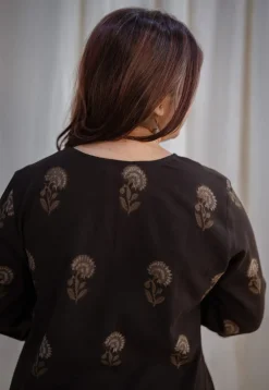 Izah Dabu Slub Cotton Top