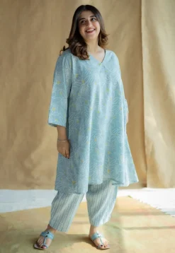 Jazmin Sky Blue Hand Block Print Slub Cotton Anti-Fit Kurta with Hand Embroidery