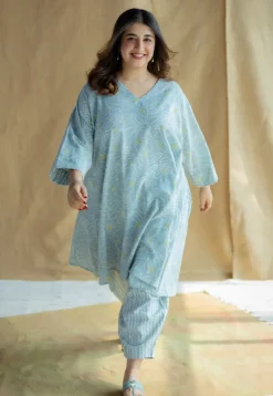 Jazmin Sky Blue Hand Block Print Slub Cotton Anti-Fit Kurta with Hand Embroidery