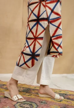 Kanha White Clamp Dyed Linen Cotton Straight Kurta