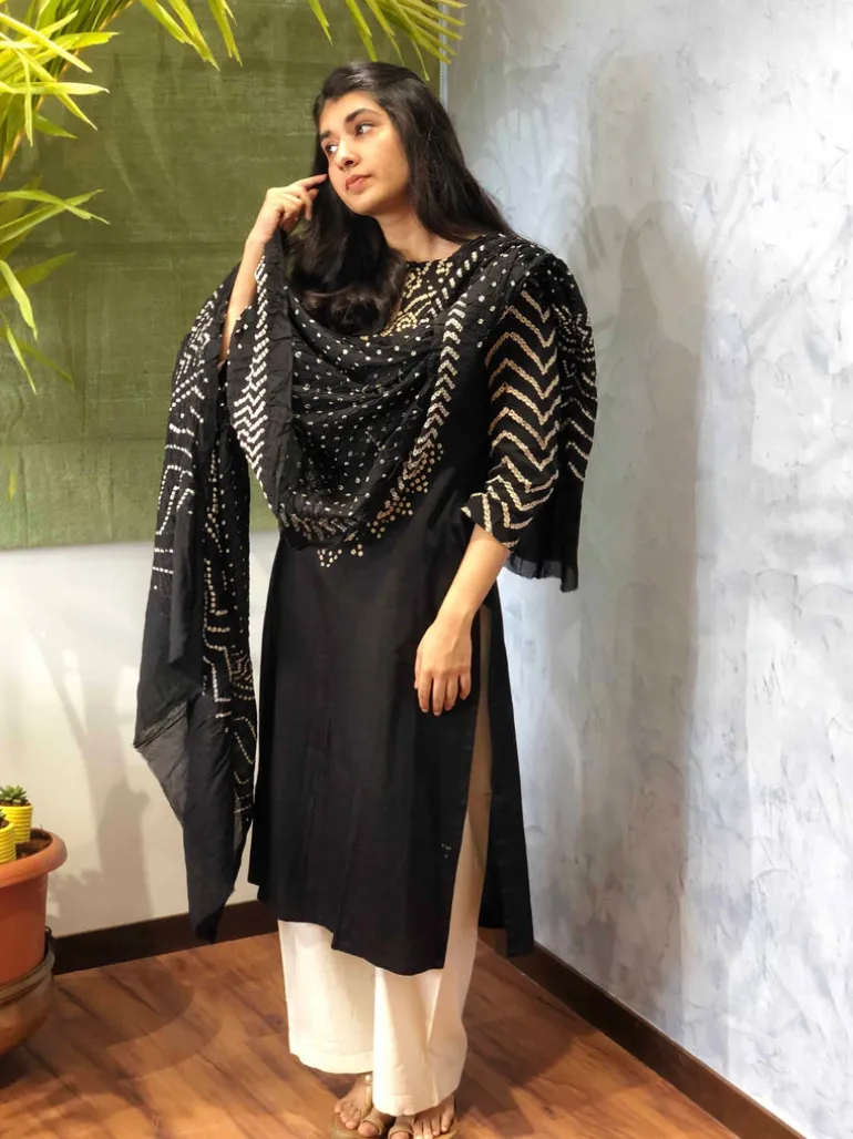 Kashvi Black Bandhej Kurta + Dupatta