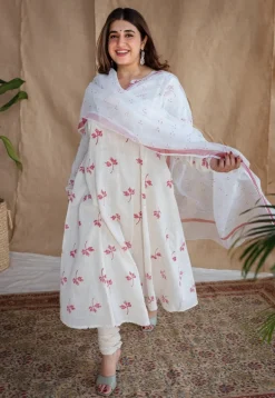 Mashia Dabu Slub Cotton Hand Embroidered Kali Kurta