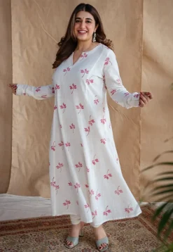 Mashia Dabu Slub Cotton Hand Embroidered Kali Kurta