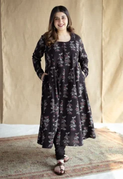 Miral Black Solid Slub Cotton Churidar