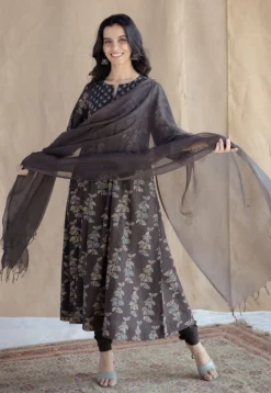 Miral Charcoal Solid Slub Cotton Churidar