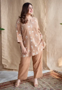 Mishel Dabu Slub Cotton Embroidered Top