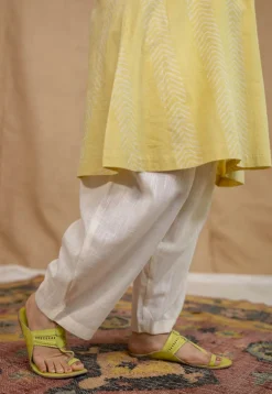 Off-White Solid Slub Cotton Afghan Pant