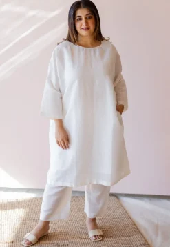 Prerna White Solid Handloom Cotton Linen Anti-Fit Kurta