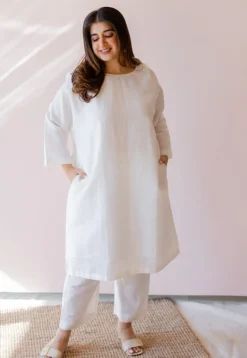 Prerna White Solid Handloom Cotton Linen Anti-Fit Kurta