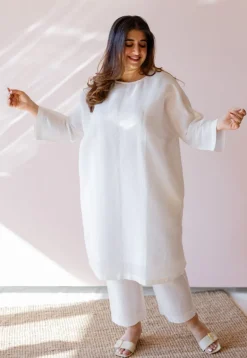 Prerna White Solid Handloom Cotton Linen Anti-Fit Kurta