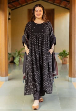 Prita Black Solid Chanderi Silk Narrow Pant