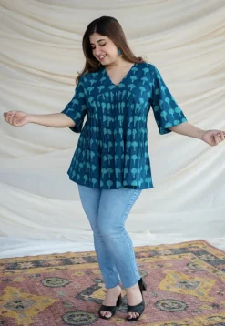 Purvi Dabu Cotton Top