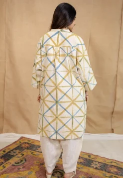 Raiha White Clamp Dyed Linen Cotton Loose Kurta