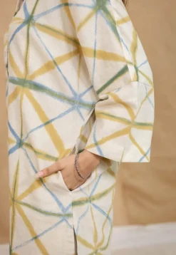 Raiha White Clamp Dyed Linen Cotton Loose Kurta
