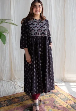 Ruwaa Ajrakh Cotton Kurta