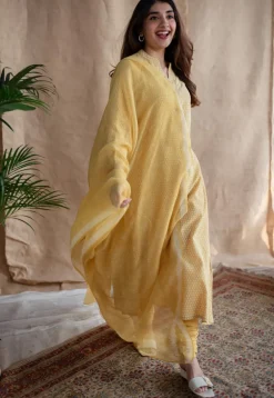 Safira Dabu Slub Cotton Hand Embroidered Kurta