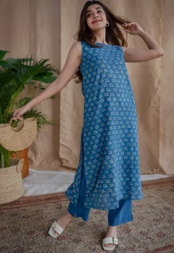 Shiza Blue Straight Dabu Slub Cotton Kurta